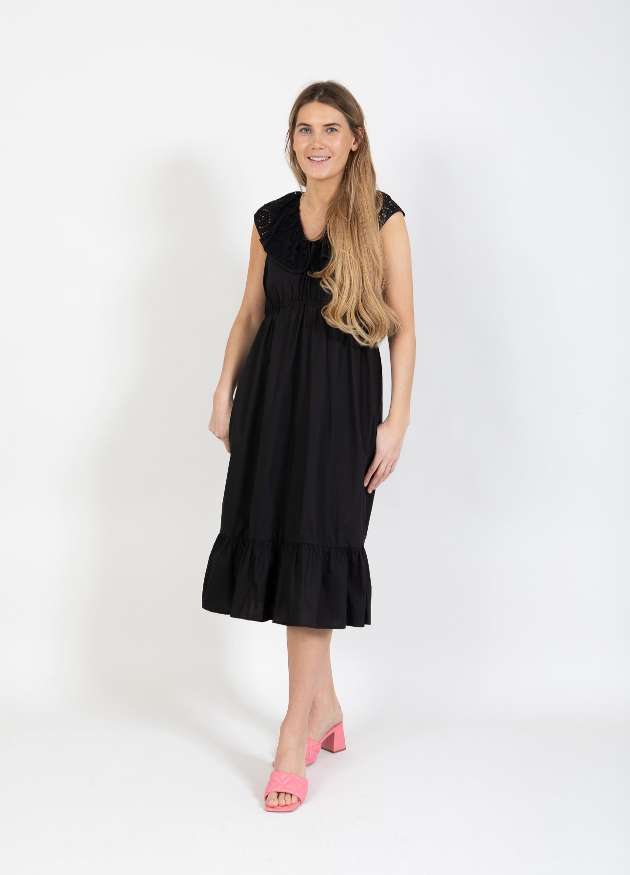 Coster Copenhagen KLÄNNING MED BRODERIE ANGLAISE KRAGE Dress Black - 100