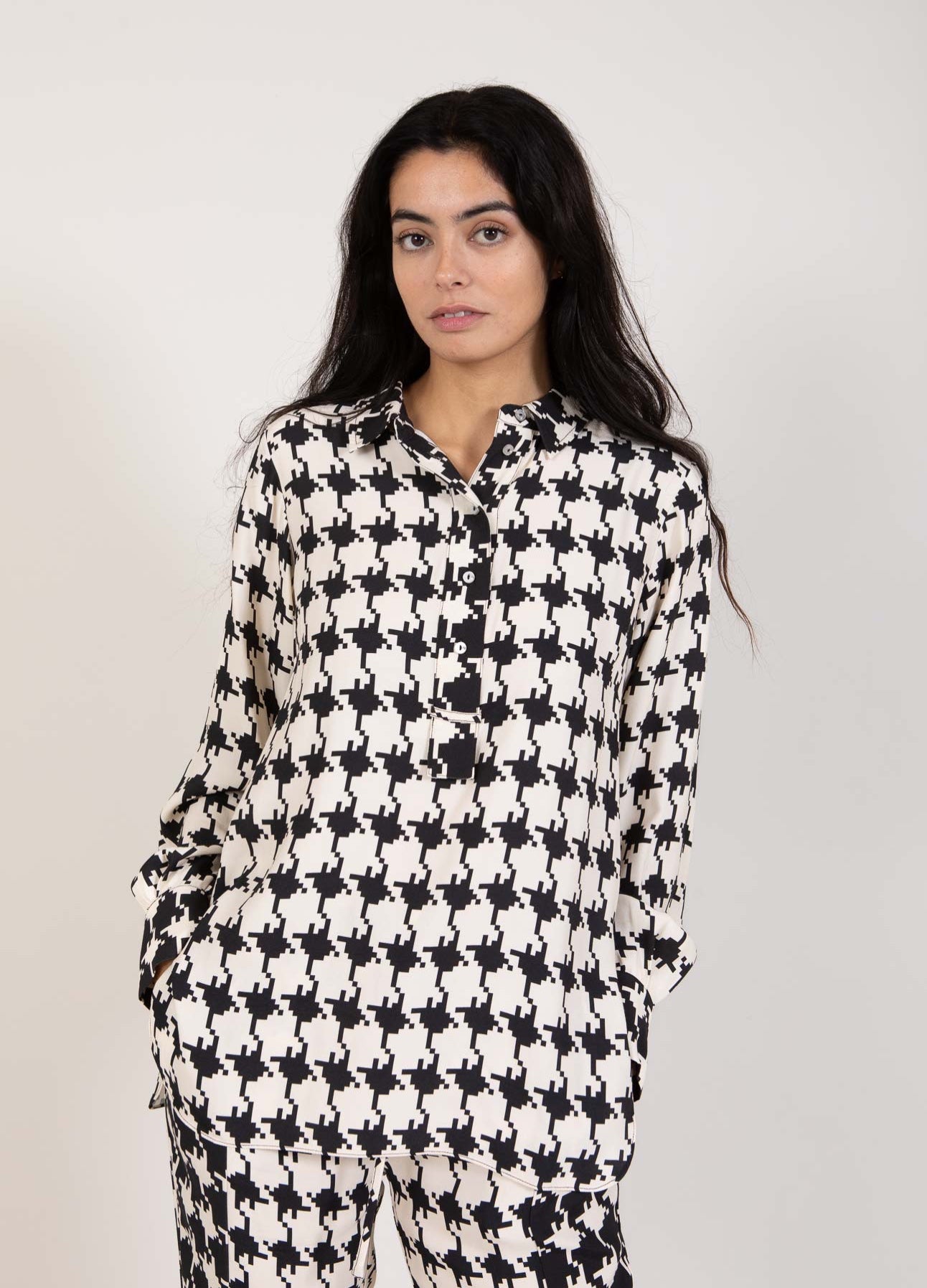 Coster Copenhagen SKJORTA I HUNDSTOOTH MIX TRYCK Shirt/Blouse Houndstooth mix print - 901