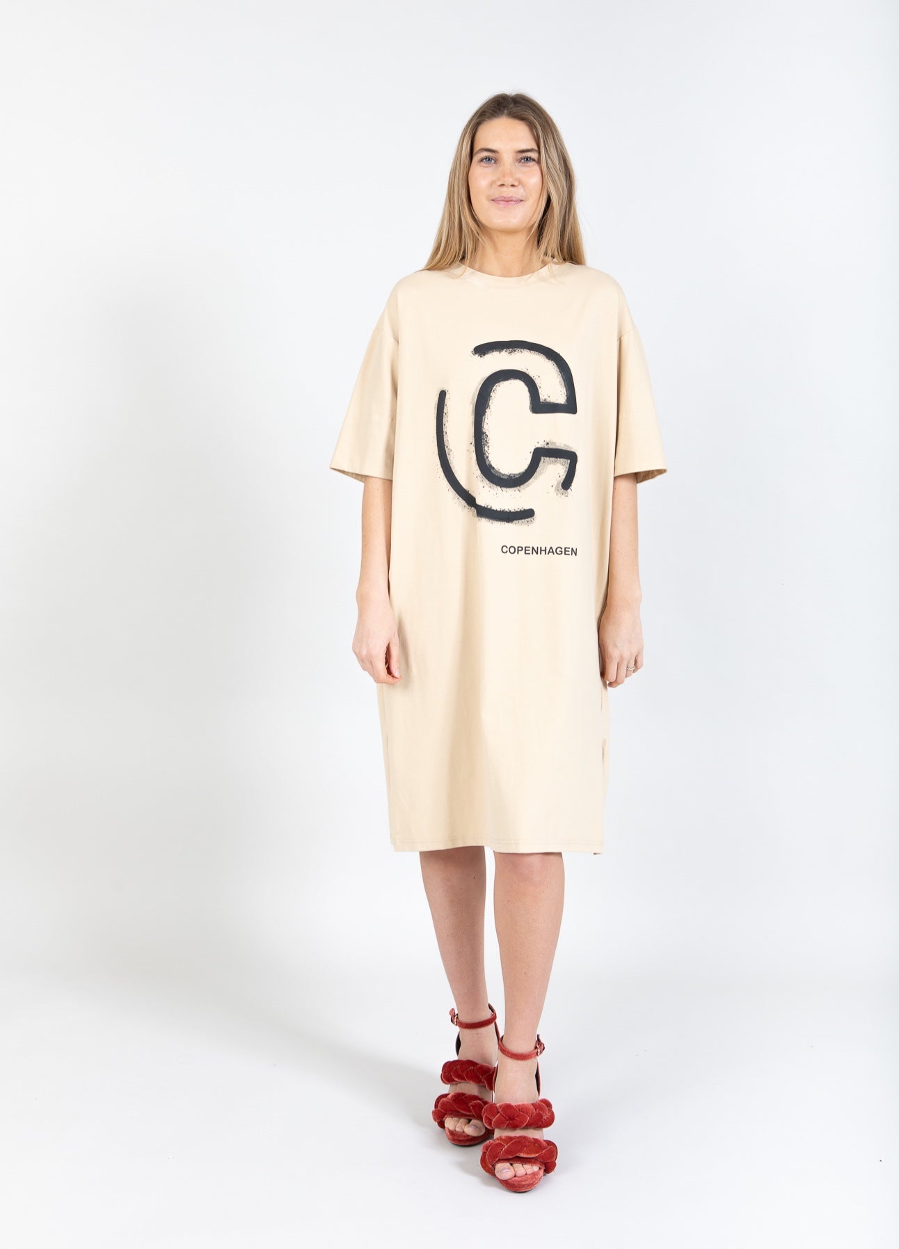 Coster Copenhagen T-SHIRT KLÄNNING MED TRYCK Dress Vanilla - 348
