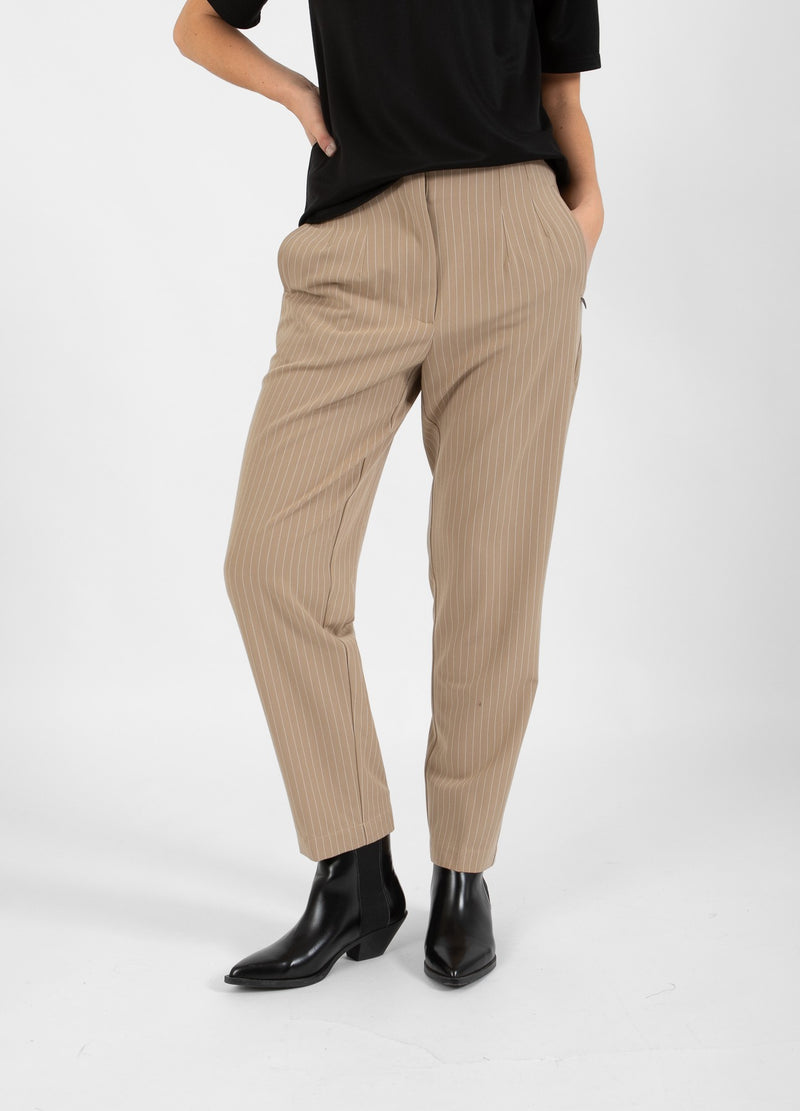 Coster Copenhagen BYXOR - STELLA FIT Pants Sand white stripe - 993