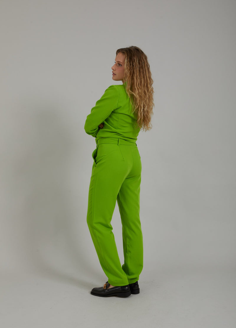 Coster Copenhagen  BYXOR M. VANLIGA BEN - STELLA-PASSFORM Pants Flashy green - 459
