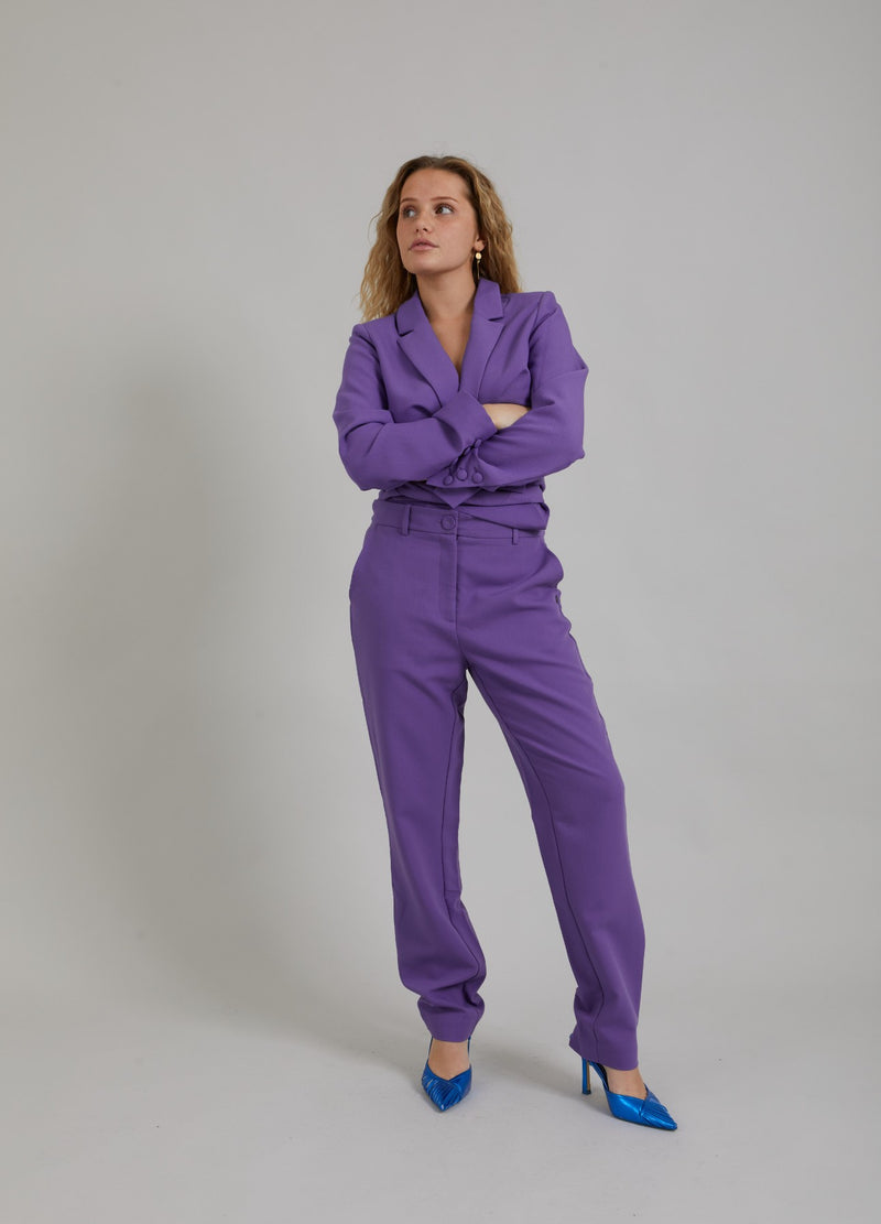 Coster Copenhagen  BYXOR M. VANLIGA BEN - STELLA-PASSFORM Pants Warm purple - 846