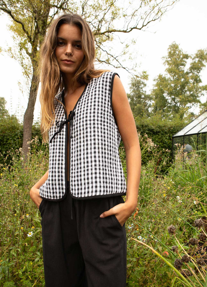 CC Heart CC HEART ALENA KVILTAD VÄST Vest Black/white check - 146