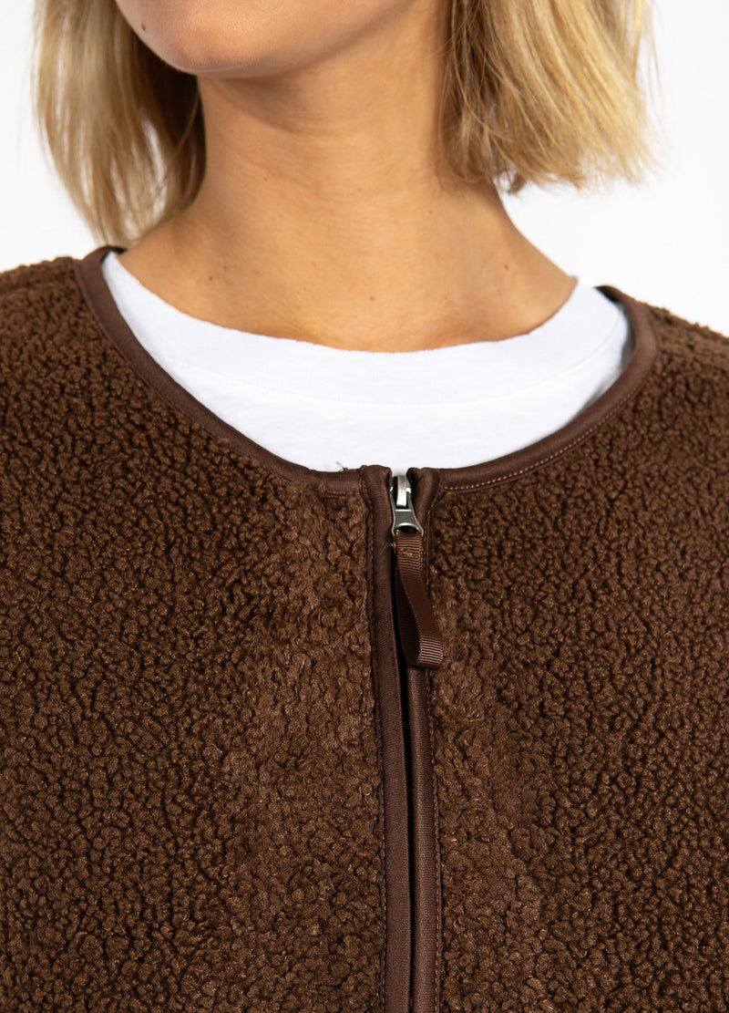 CC Heart CC HEART JAMIE FLEECE VÄST Vest Chocolate brown - 349