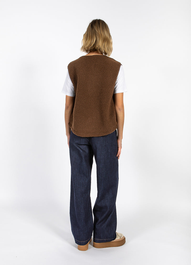 CC Heart CC HEART JAMIE FLEECE VÄST Vest Chocolate brown - 349