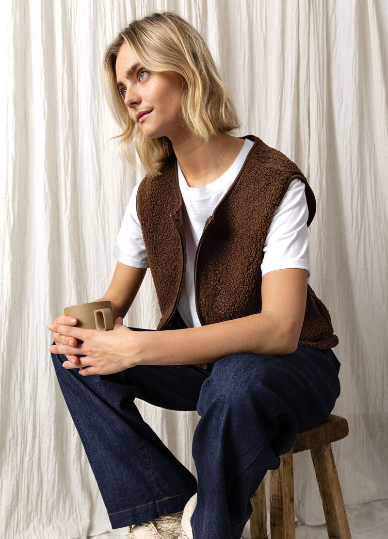 CC Heart CC HEART JAMIE FLEECE VÄST Vest Chocolate brown - 349