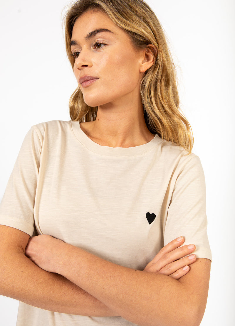 CC Heart CC HJÄRTA KYSS TEE - MELLANÄRMAR T-Shirt Creme - 241