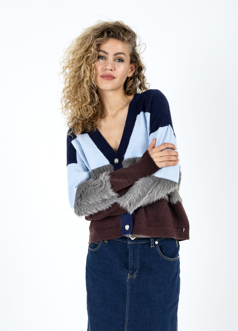 Coster Copenhagen FÄRGGRENSS TRÖJA MED FLUFFIGA ÄRMAR Knitwear Mix - 999