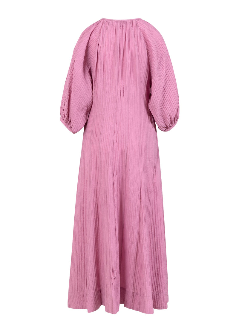 Coster Copenhagen KLÄNNING MED ÄRMDETALJER Dress Magenta - 861