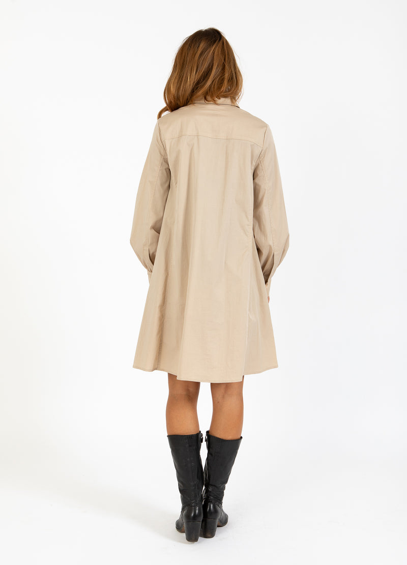 Coster Copenhagen KLÄNNING MED VOLYMSKÄRMAR Dress Desert sand - 329