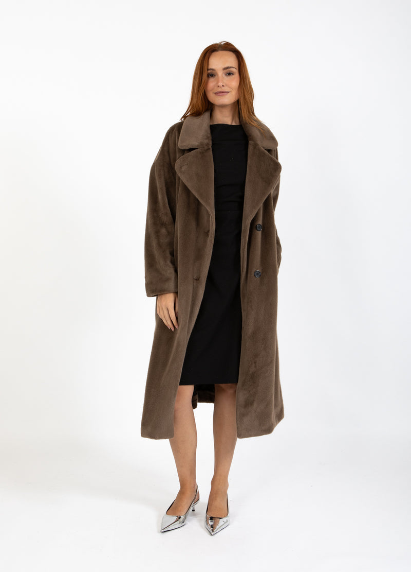 Coster Copenhagen LÅNG PÄLSROCK Outerwear Toffee Beige - 349