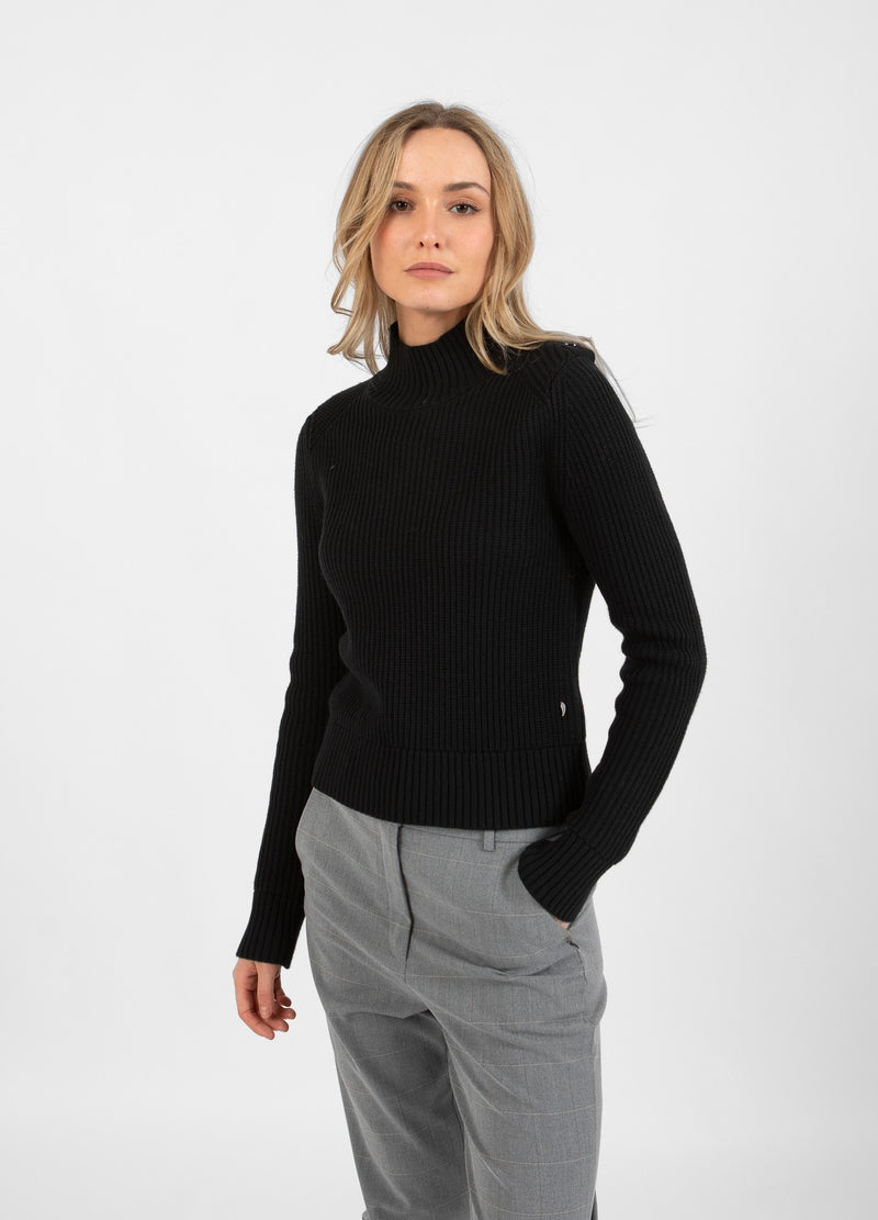 Coster Copenhagen STICKAD MED HÖG HALS OCH KNAPPAR Knitwear Black - 100