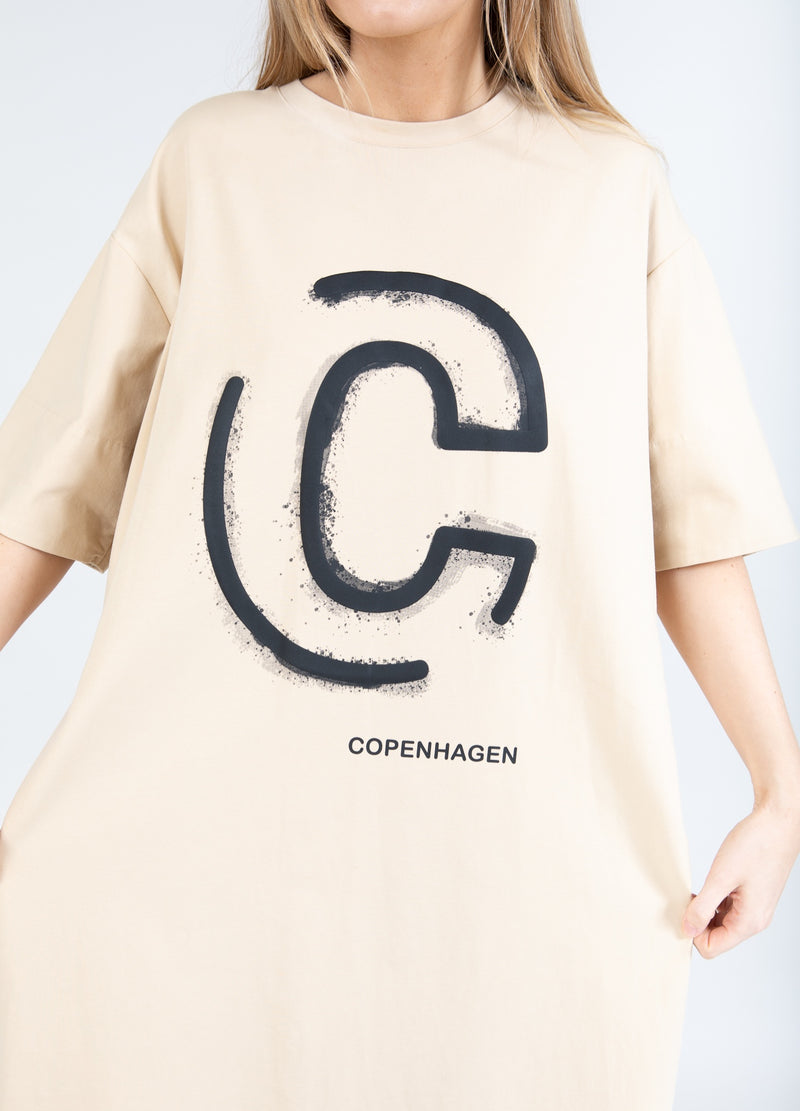 Coster Copenhagen T-SHIRT KLÄNNING MED TRYCK Dress Vanilla - 348