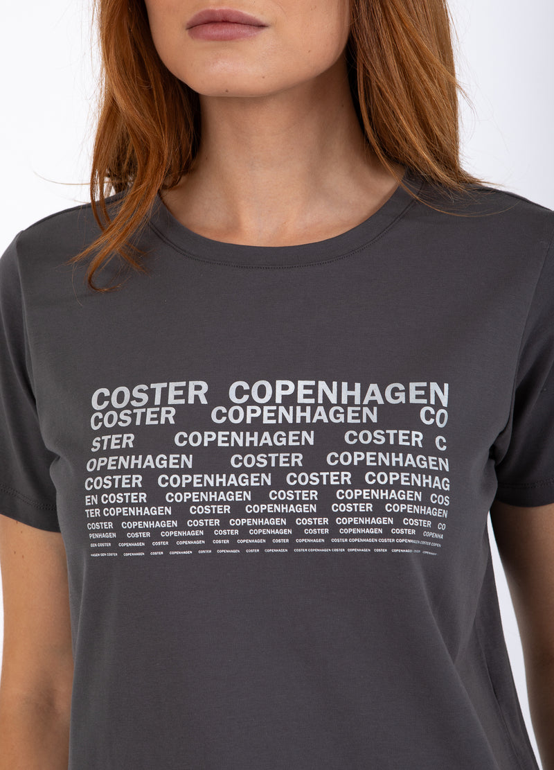 Coster Copenhagen T-SHIRT MED LOGGA - MITTÄRMAR T-Shirt Volcanic grey - 188