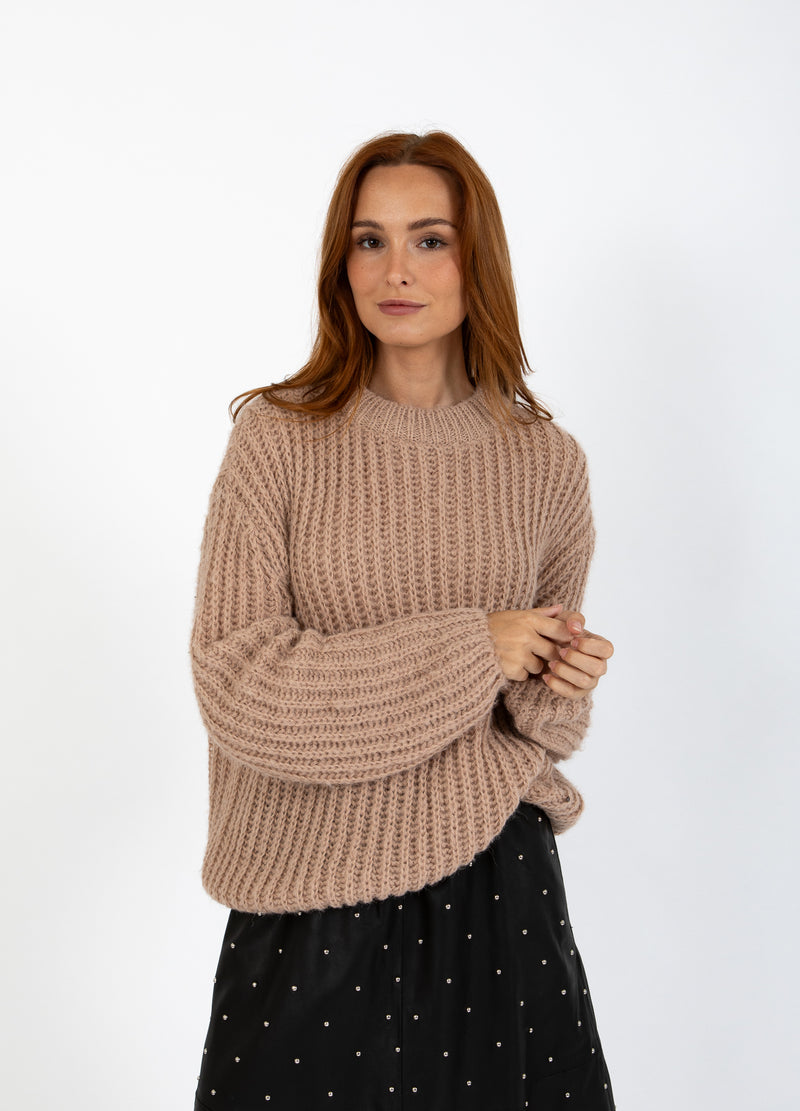 Coster Copenhagen TJOCK STICKAD Knitwear Desert sand - 329