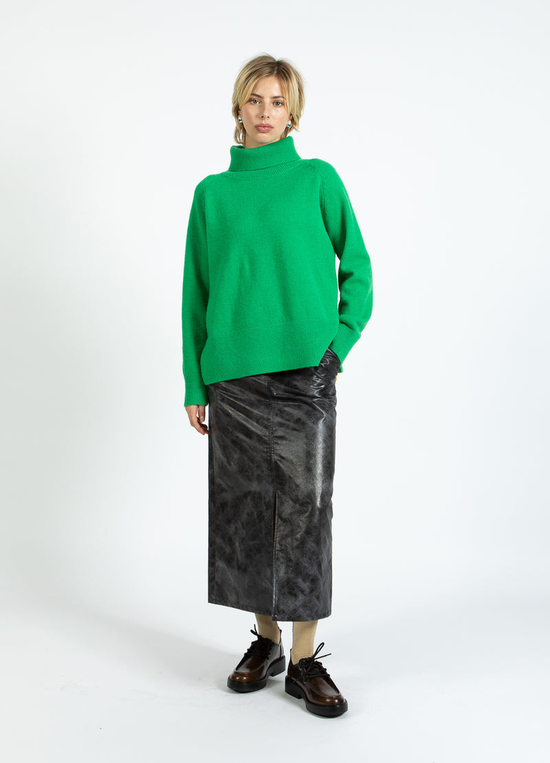Coster Copenhagen TRÖJA MED HÖG HALS - BEKVÄM Knitwear Lush green - 444