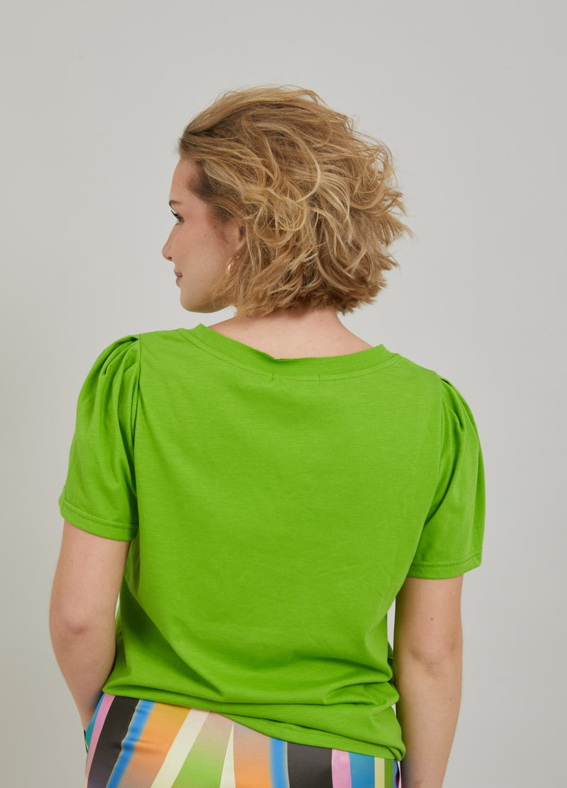 Coster Copenhagen T-SHIRT M. PLISSÉ T-Shirt Flashy green - 459